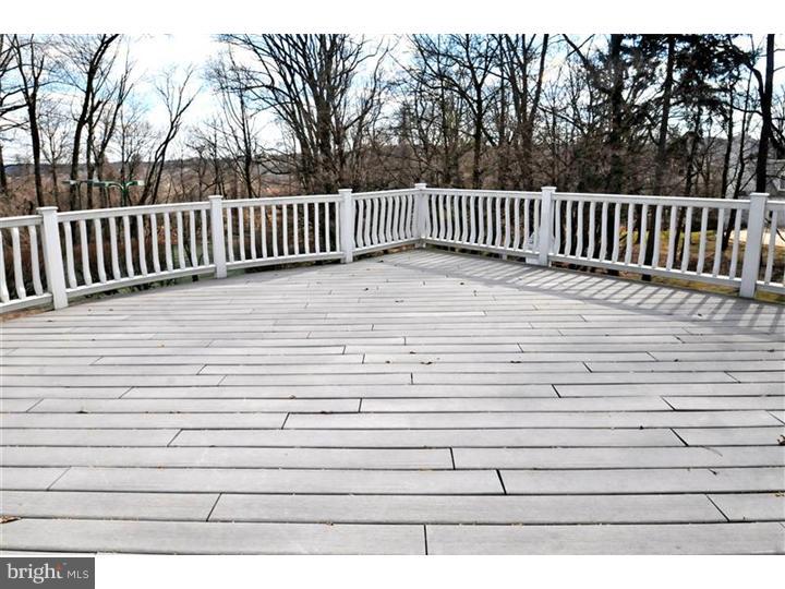 1639 Stocton Road Jenkintown, PA 19046 - Photo 7 of 25 Deck