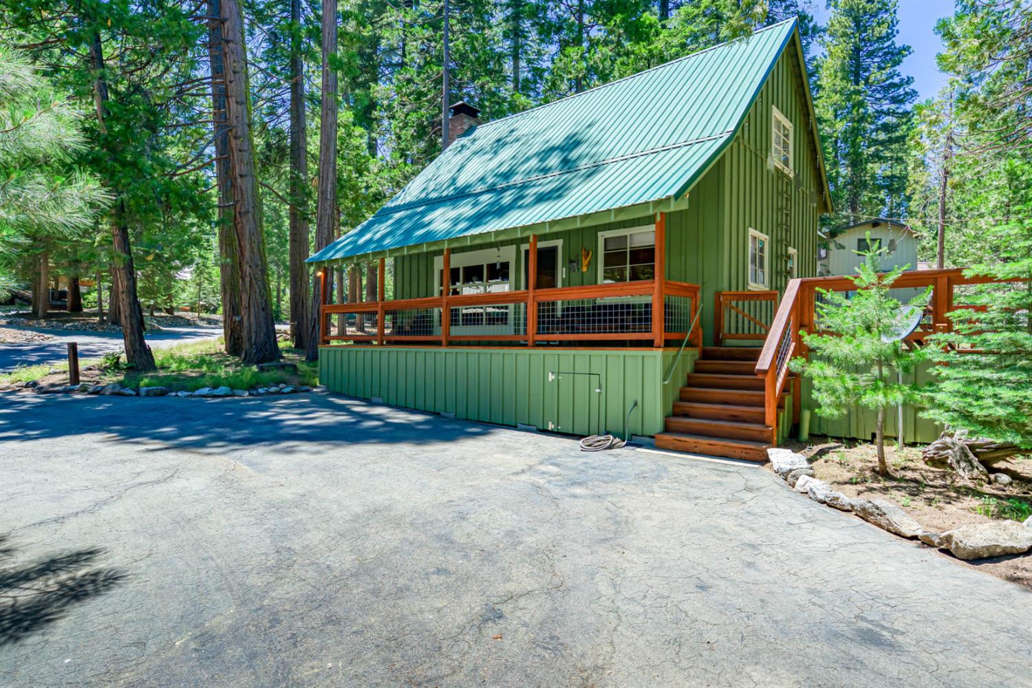41760 Sparrow Road Shaver Lake, CA 93664 - Photo 2 of 44
