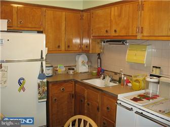 716 East Chestnut Hill Road Newark, DE 19713 - Photo 2 of 11 Kitchen