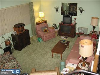 716 East Chestnut Hill Road Newark, DE 19713 - Photo 5 of 11 Living Room