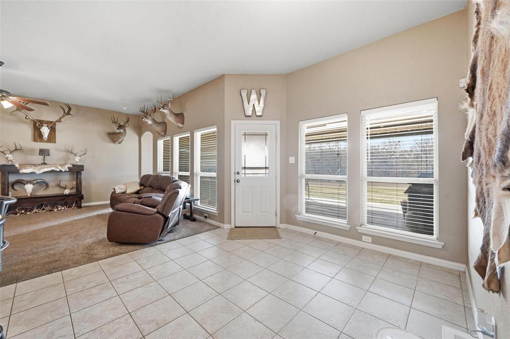 144 Brady Coleman Lane Springtown, TX 76082 - Photo 15 of 37