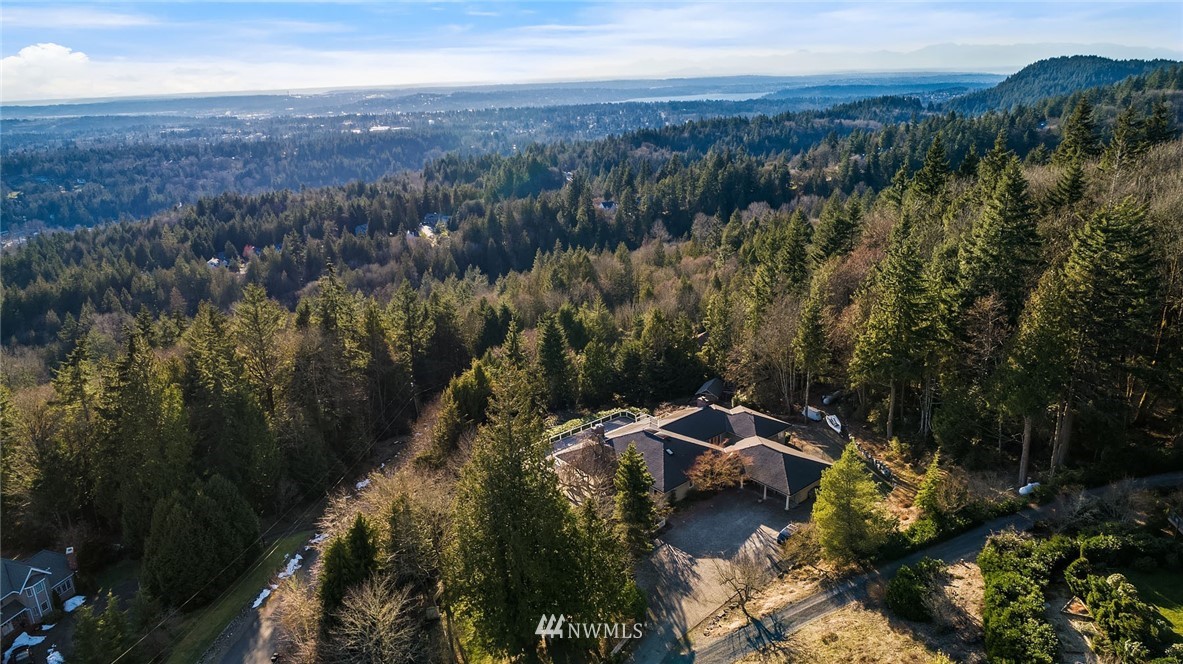 17618 Southeast 102nd Street Renton, WA 98059 - Photo 2 of 25