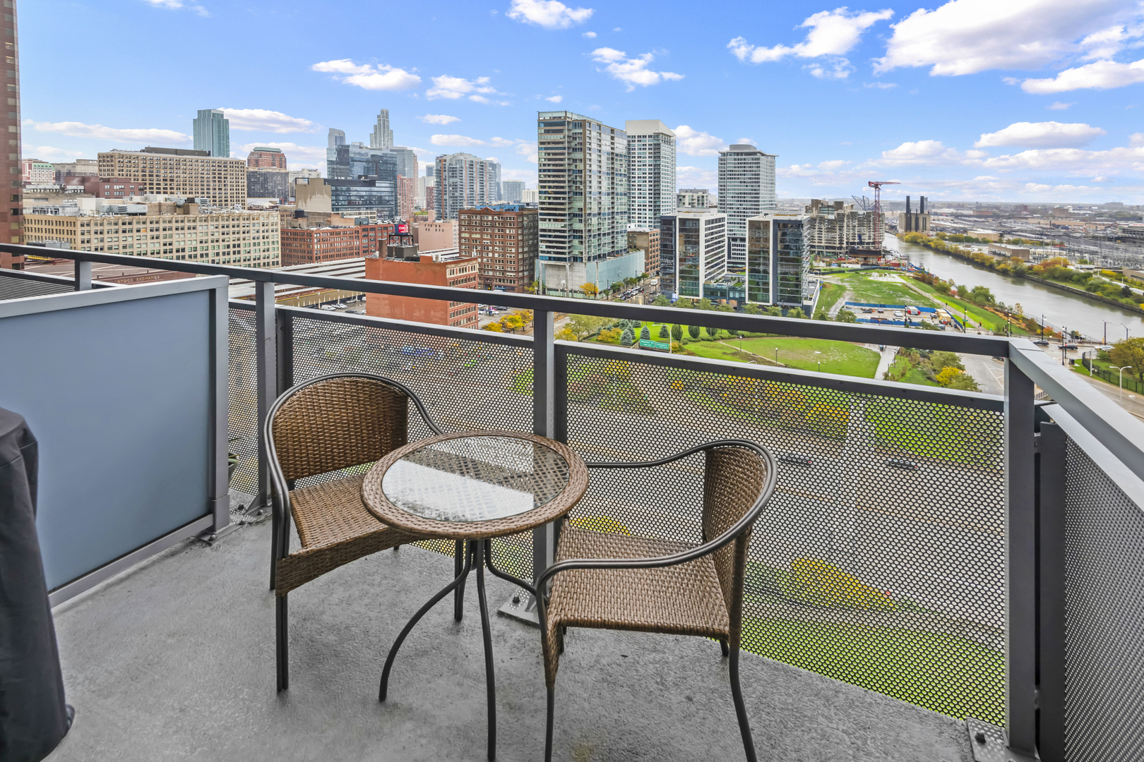 235 West Van Buren Street, Unit 2009 Chicago, IL 60607 - Photo 11 of 14 a terrace with a city view