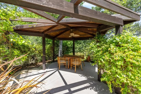 $7,998,000 | 138 Bolivar Lane, Portola Valley, CA 94028