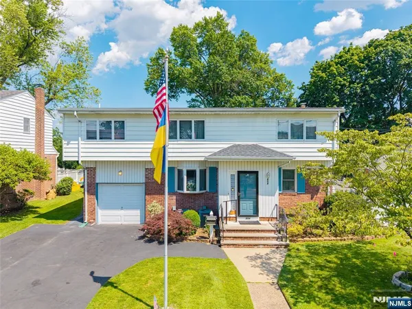 $699,000 | 804 Saddle River Road, Saddle Brook, NJ 07663