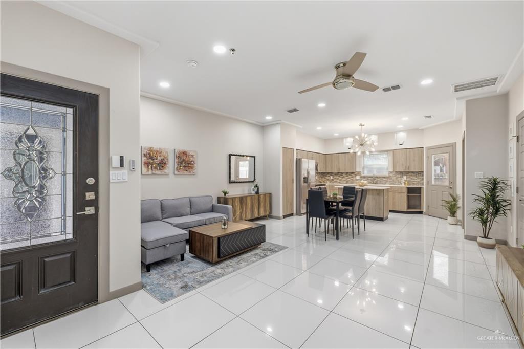 3302 South Sugar Road Edinburg, TX 78539 - Photo 3 of 27