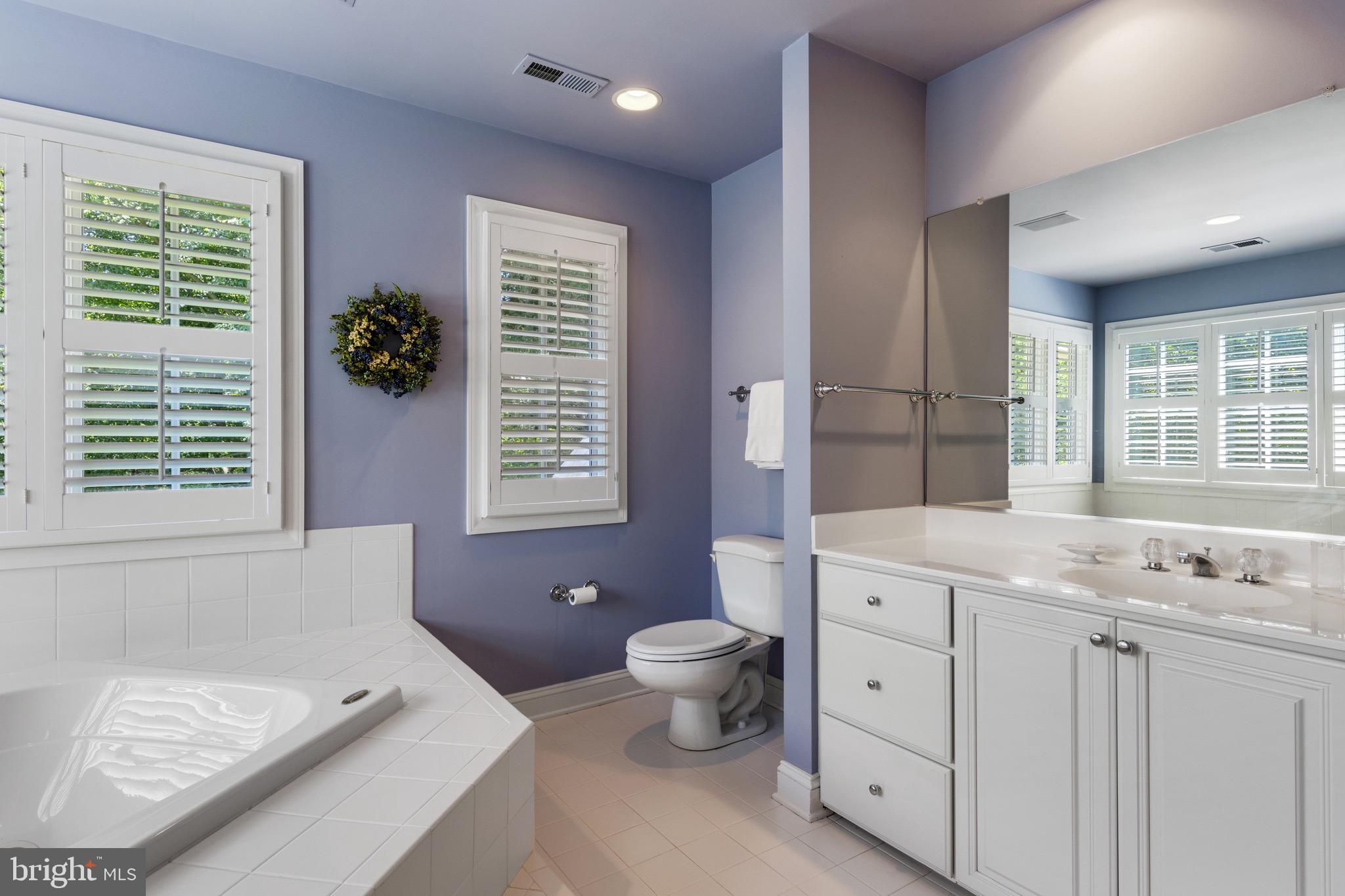 706 Turnbridge Road Wayne, PA 19087 - Photo 41 of 72 Spacious master bath