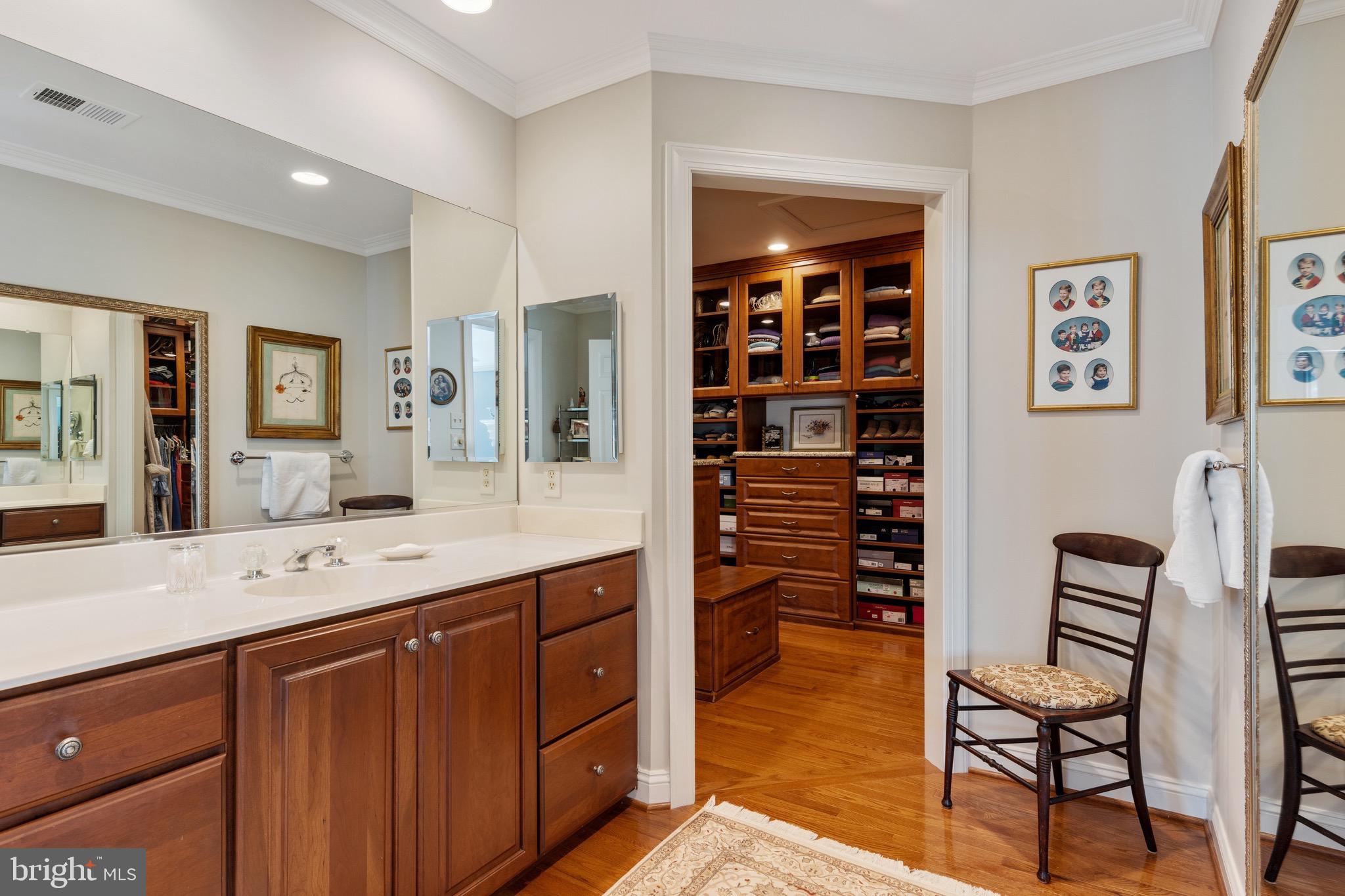 706 Turnbridge Road Wayne, PA 19087 - Photo 42 of 72 Master bath with separate sink