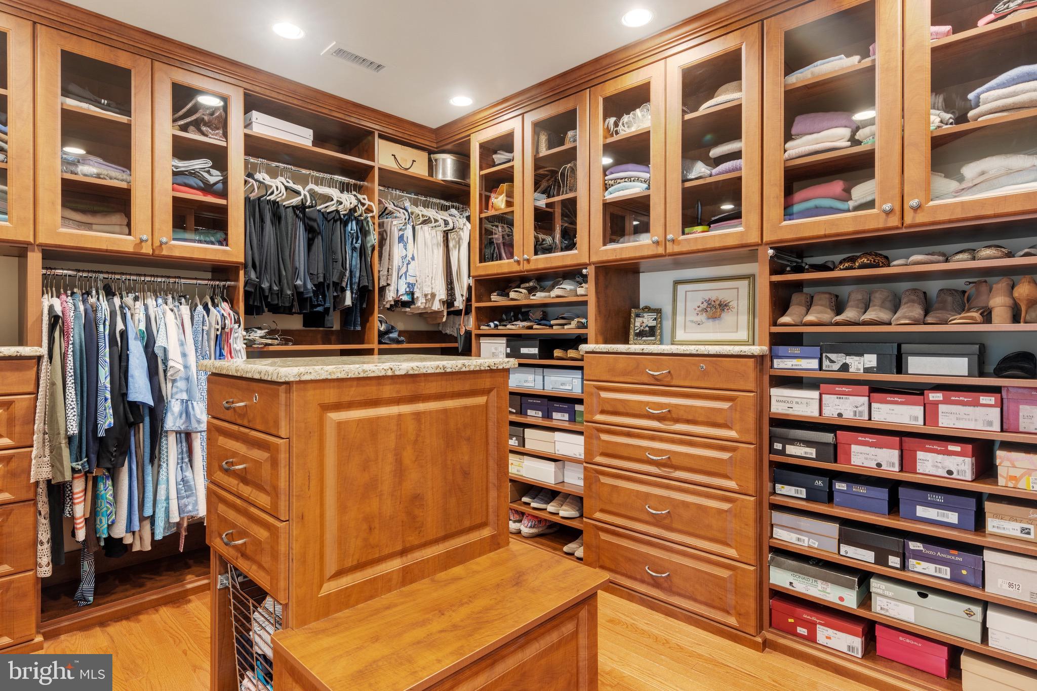 706 Turnbridge Road Wayne, PA 19087 - Photo 43 of 72 Amazing custom master closet!