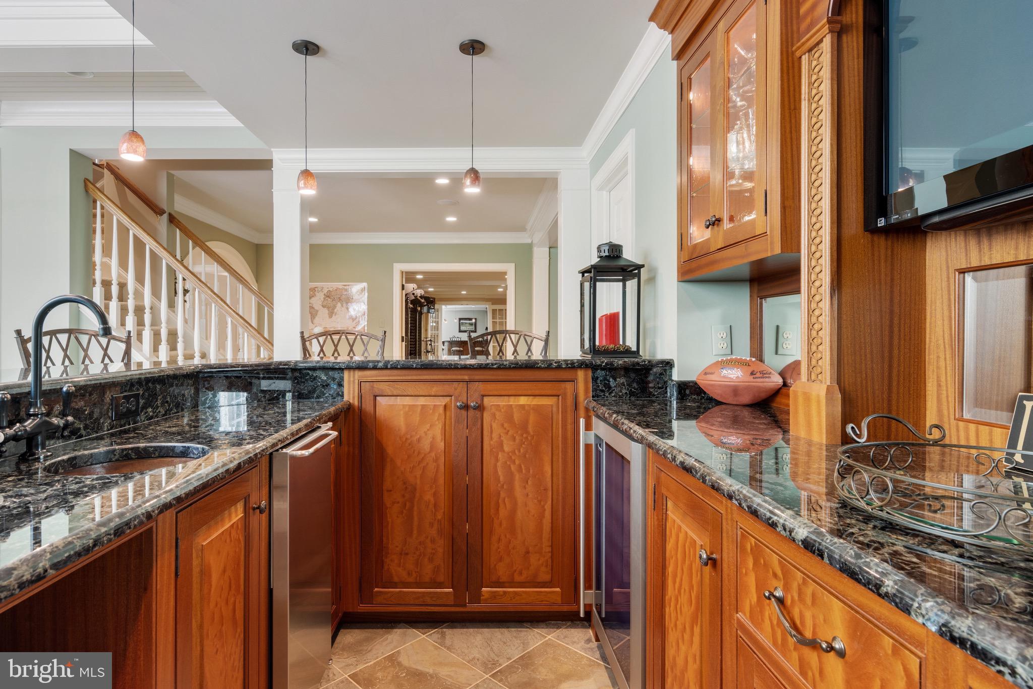 706 Turnbridge Road Wayne, PA 19087 - Photo 55 of 72 Beverage and wine fridge, DW, ice maker, sink