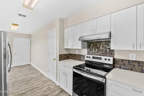 $299,900 | 986 Jettie Street Northeast, Palm Bay, FL 32907