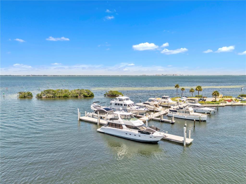 2600 Harbourside Drive, Unit R9 Longboat Key, FL 34228 - Photo 6 of 26 a view of a ocean with boats