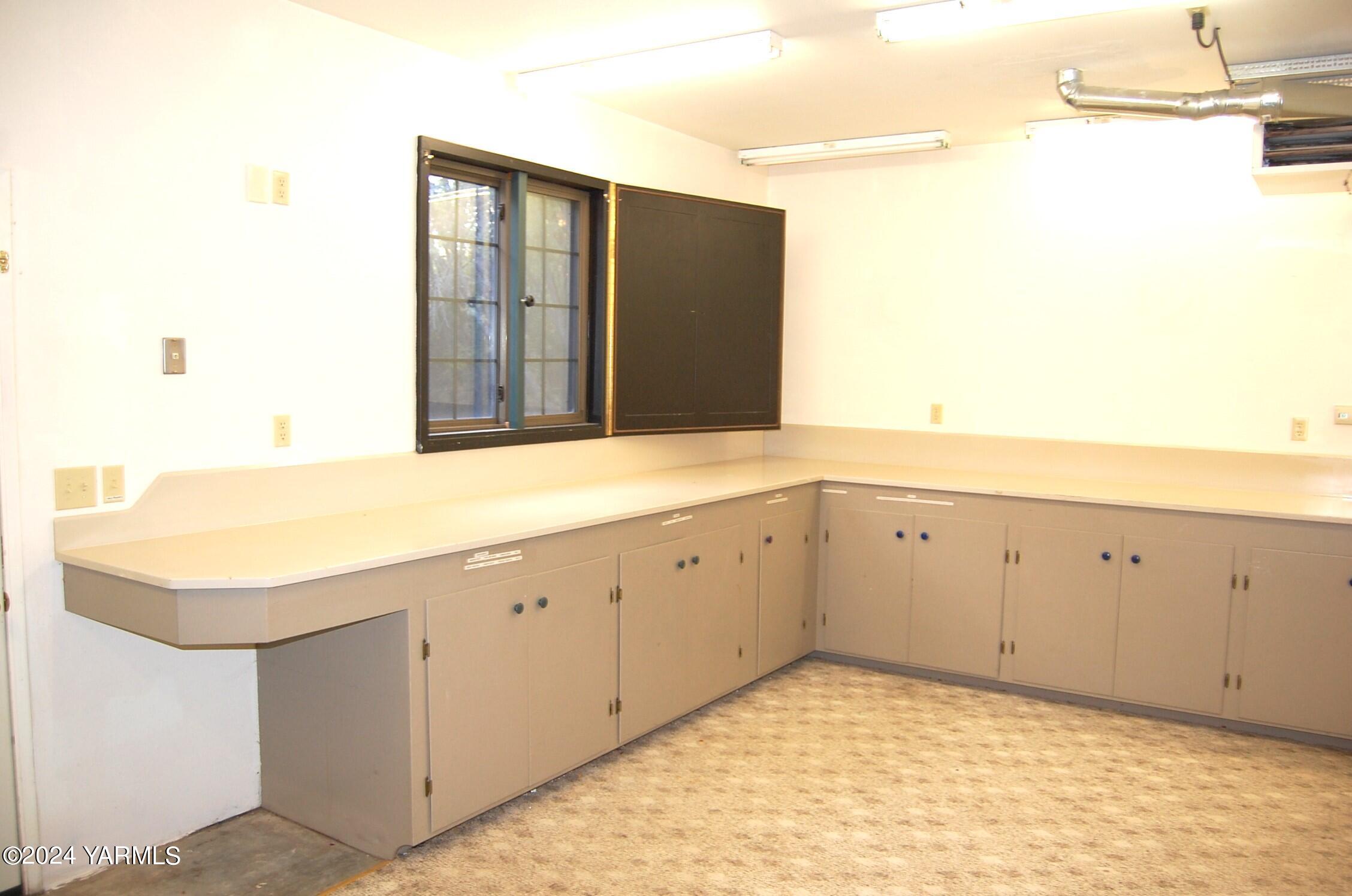 160 Tampico Park Road Yakima, WA 98903 - Photo 15 of 26 a view of a kitchen with white cabinets