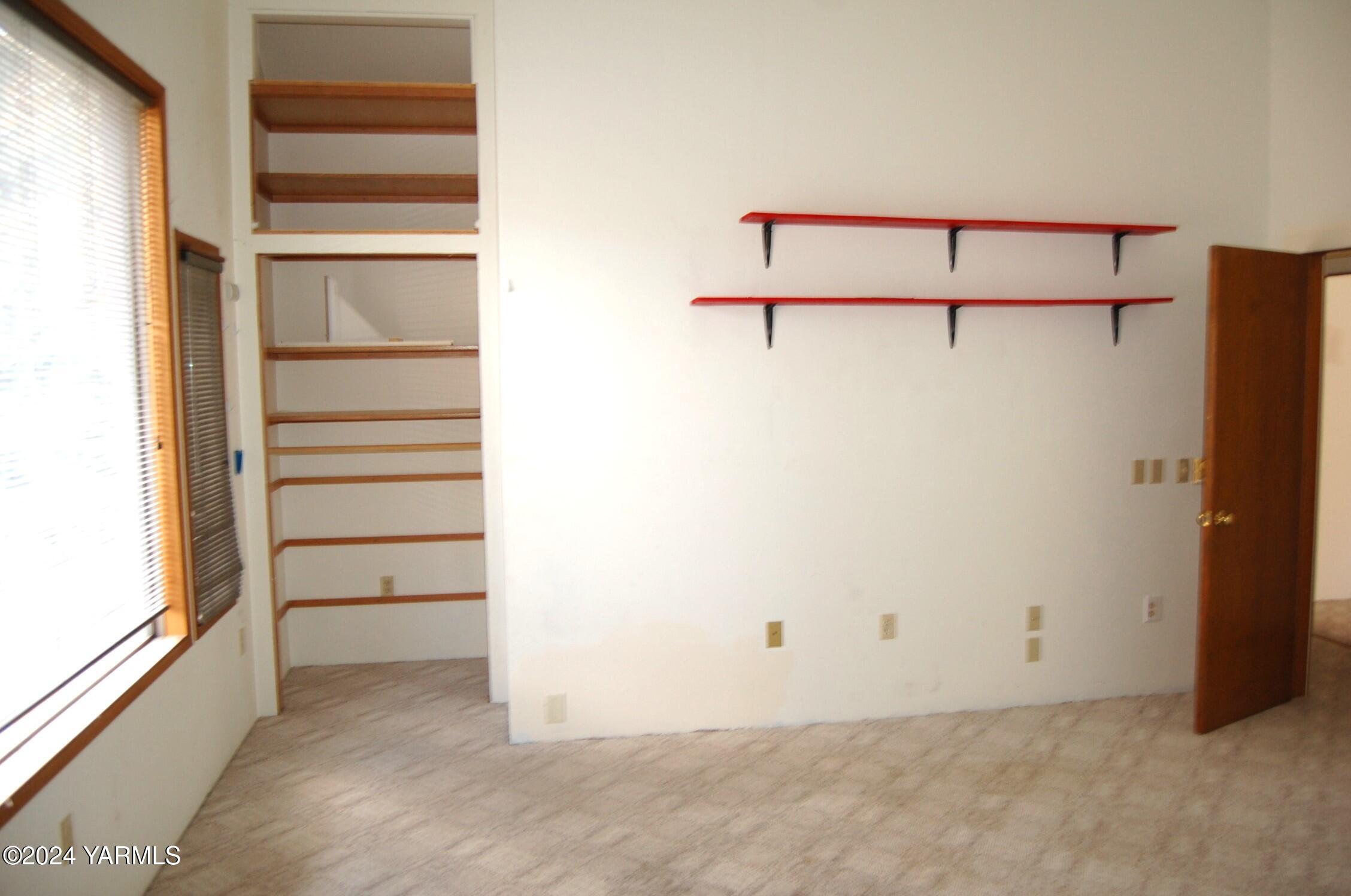 160 Tampico Park Road Yakima, WA 98903 - Photo 25 of 26 a view of an empty walk in closet