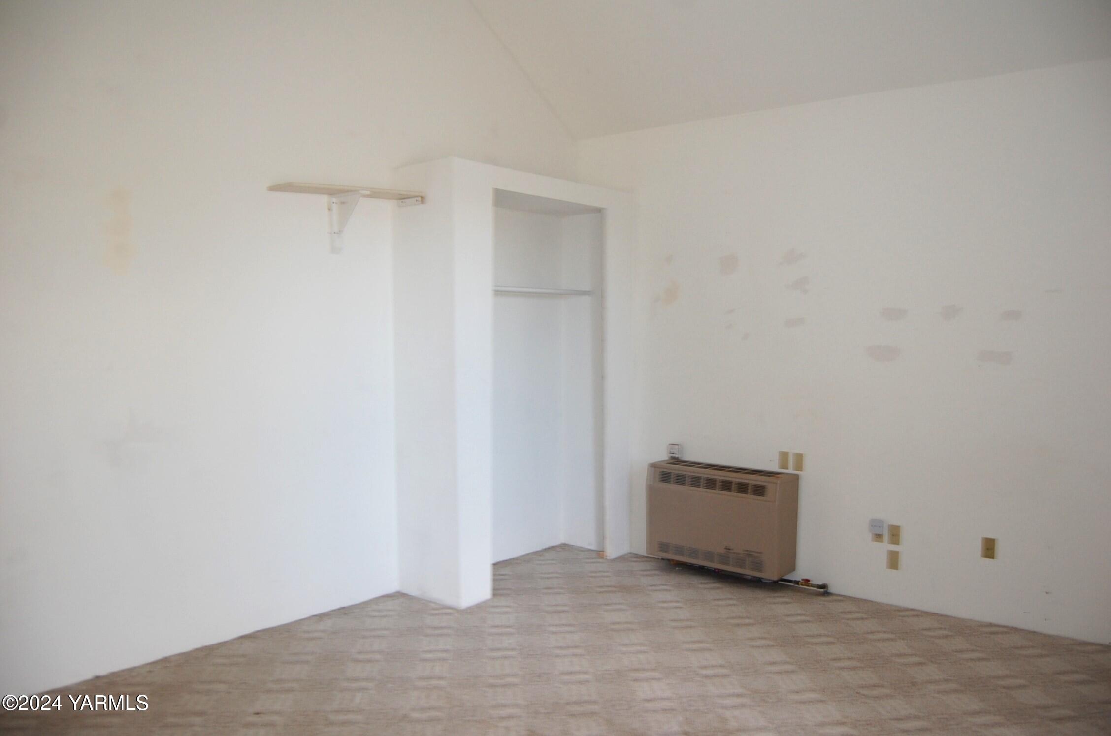 160 Tampico Park Road Yakima, WA 98903 - Photo 26 of 26 a view of an empty room
