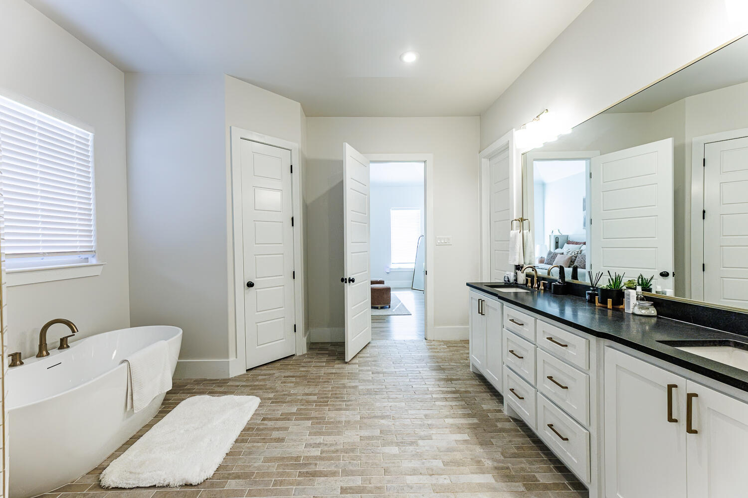 2805 150th Street Lubbock, TX 79423 - Photo 44 of 82 Primary Bathroom
