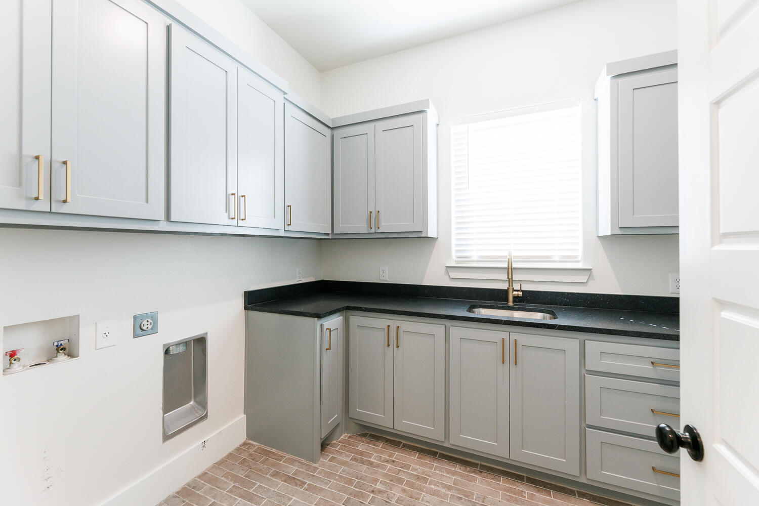 2805 150th Street Lubbock, TX 79423 - Photo 72 of 82 Utility Room