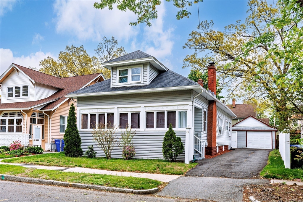 79 Marsden Street Springfield, MA 01109 - Photo 2 of 33