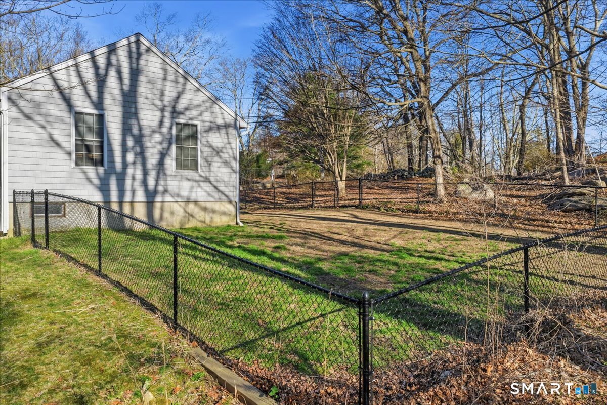 1920 Center Groton Road Ledyard, CT 06339 - Photo 6 of 36