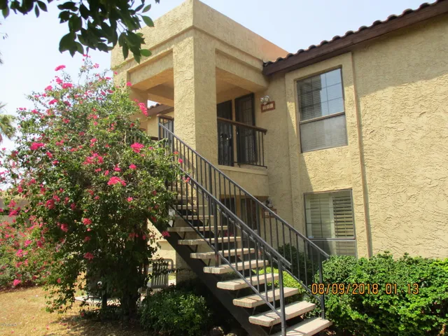 $1,700 | 8202 North 21st Drive, Unit B201, Phoenix, AZ 85021