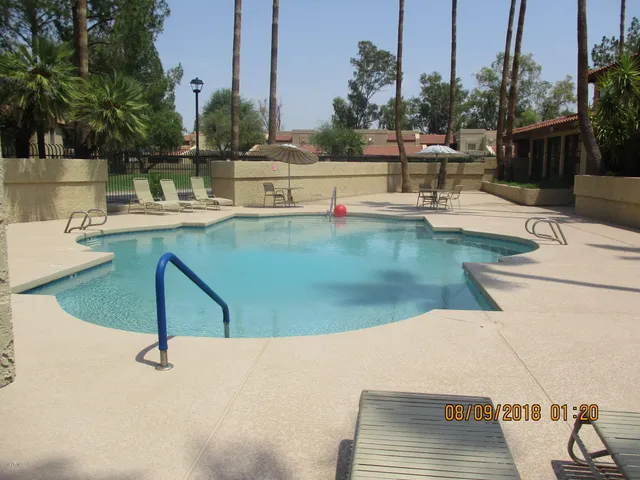 $1,700 | 8202 North 21st Drive, Unit B201, Phoenix, AZ 85021