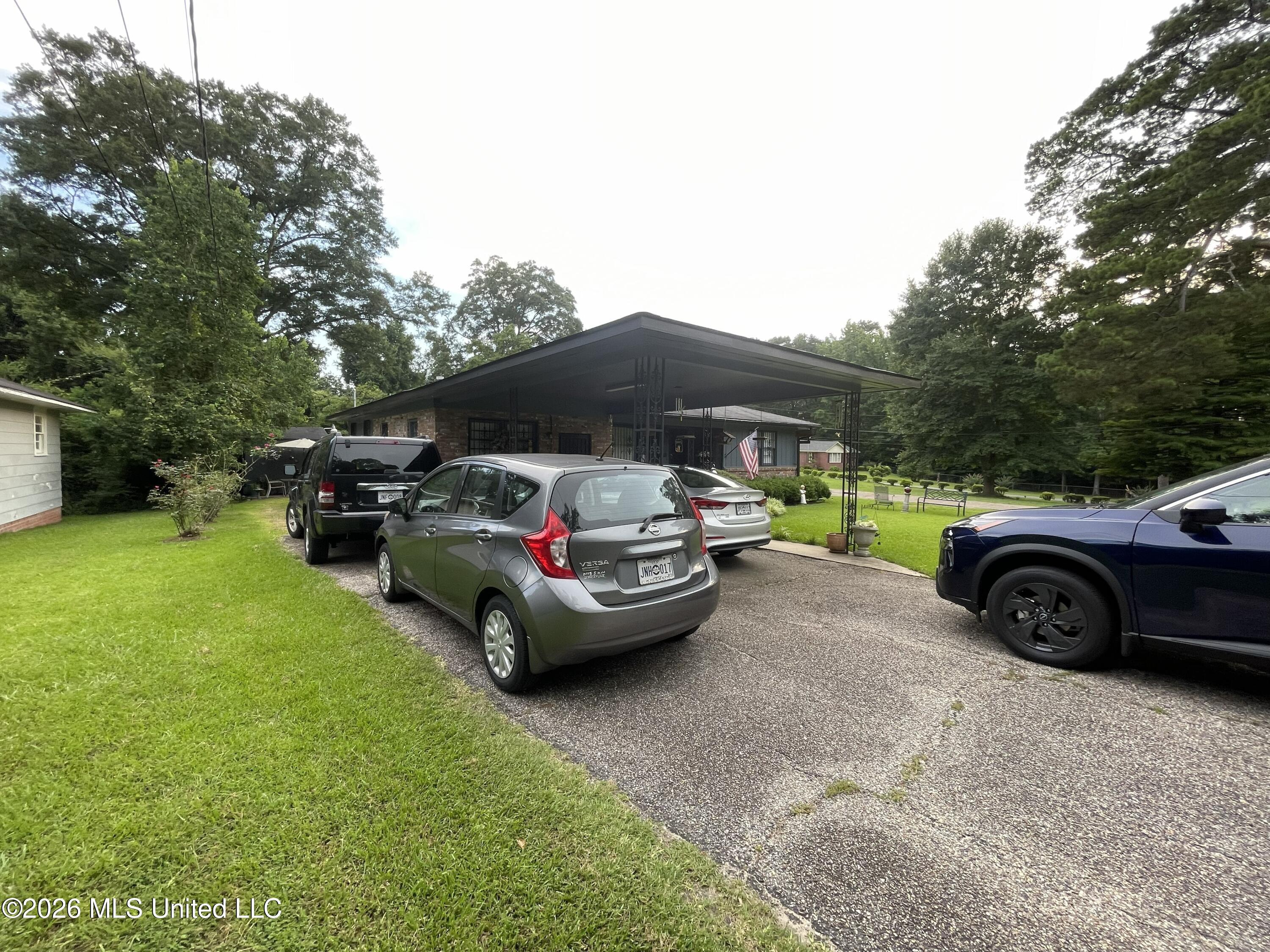 1172 West 20th Street Laurel, MS 39440 - Photo 29 of 36 elevation left front