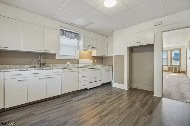 $675,000 | 18 East 2nd Street, Clifton, NJ 07011