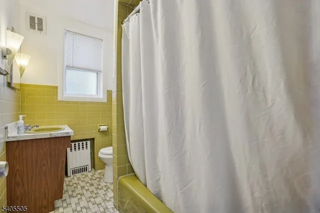 $675,000 | 18 East 2nd Street, Clifton, NJ 07011