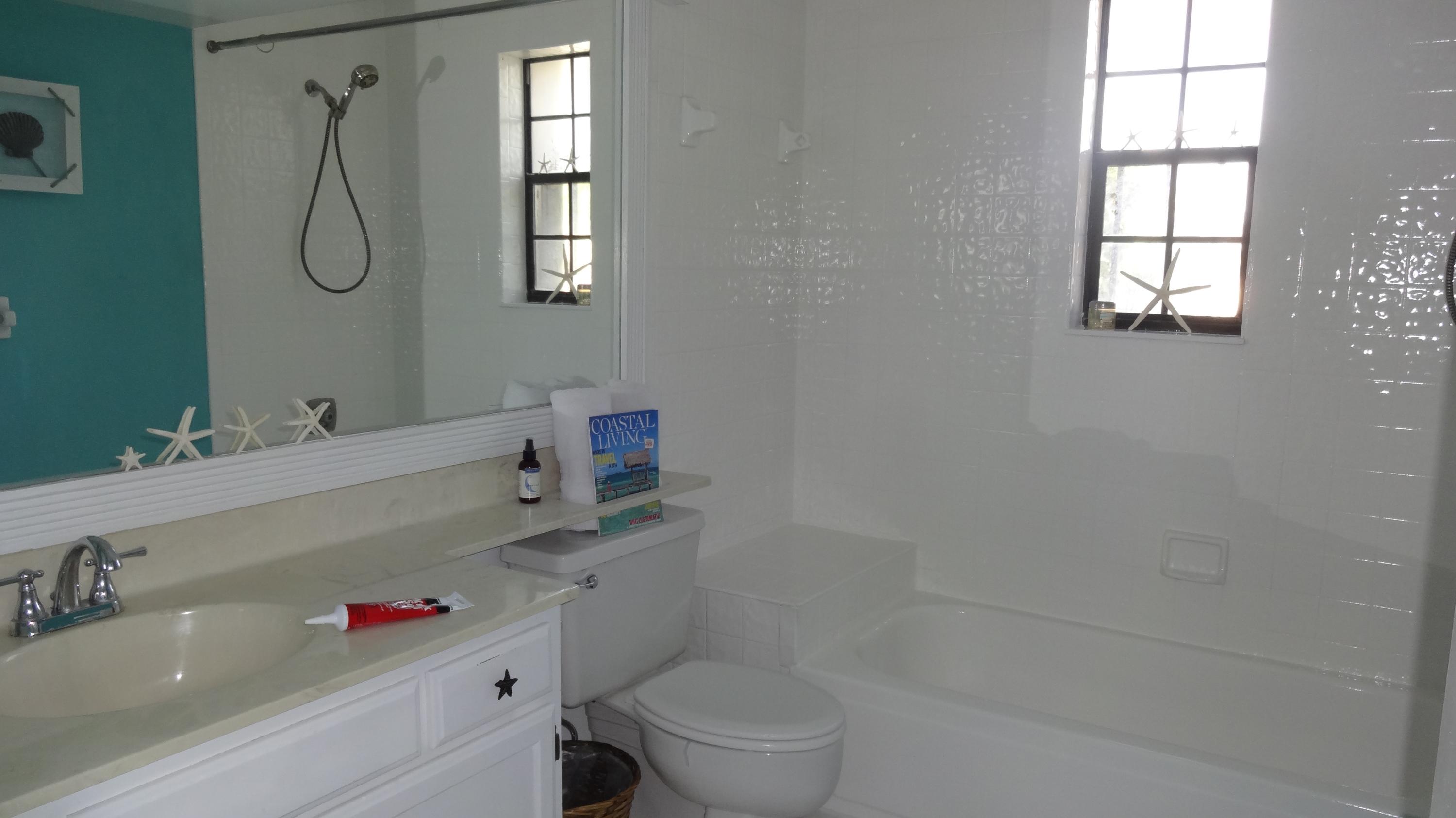 454 Ashwood Place Boca Raton, FL 33431 - Photo 13 of 26 2nd full bath