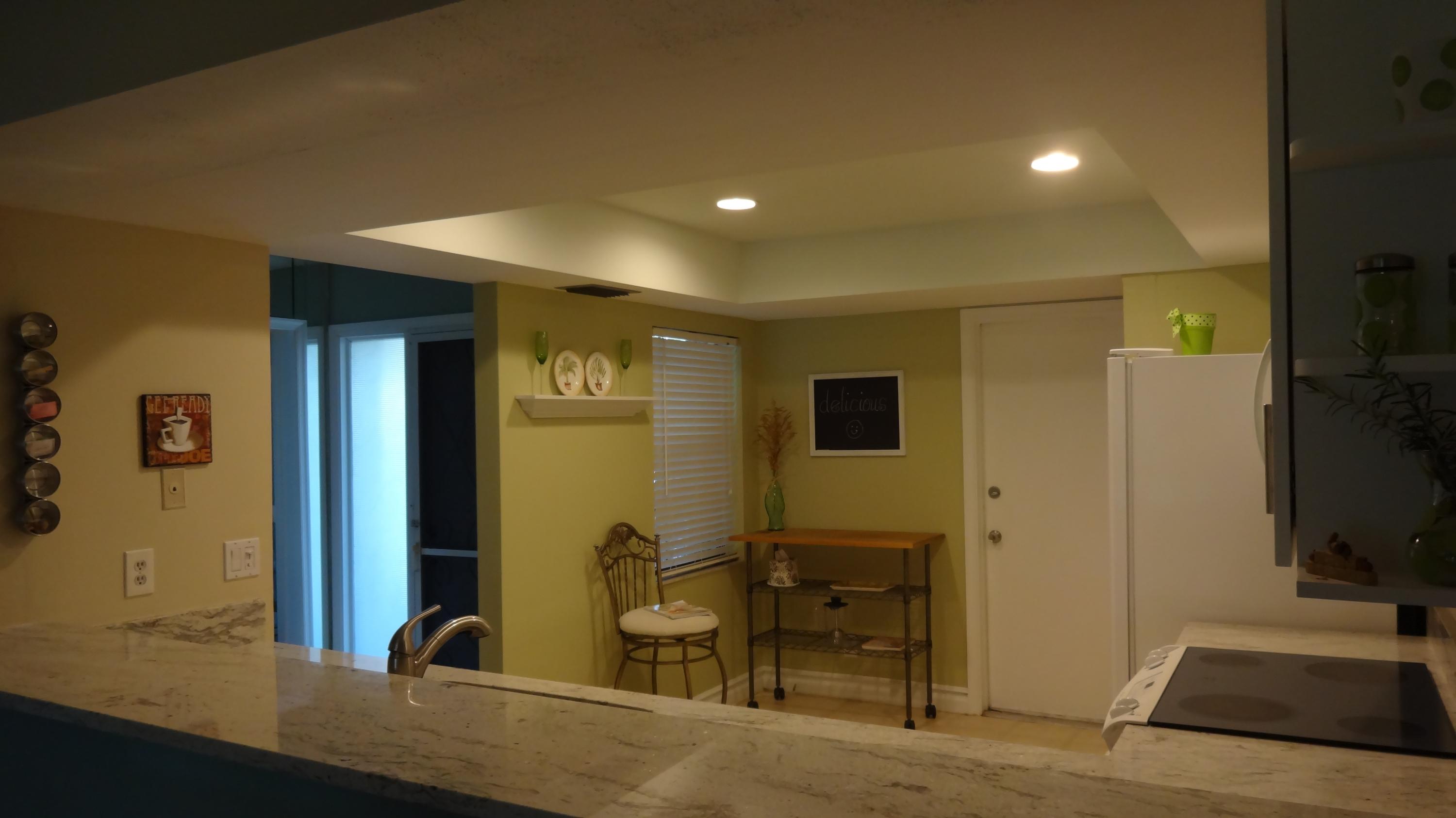 454 Ashwood Place Boca Raton, FL 33431 - Photo 3 of 26 kitchen