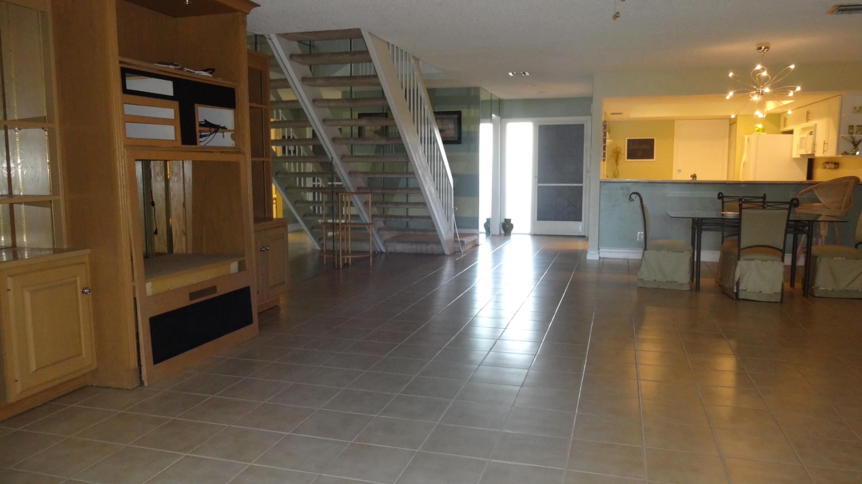 454 Ashwood Place Boca Raton, FL 33431 - Photo 7 of 26 open living area