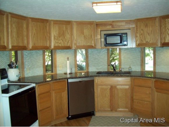 39 Frontier Lake Drive Springfield, IL 62707 - Photo 8 of 15