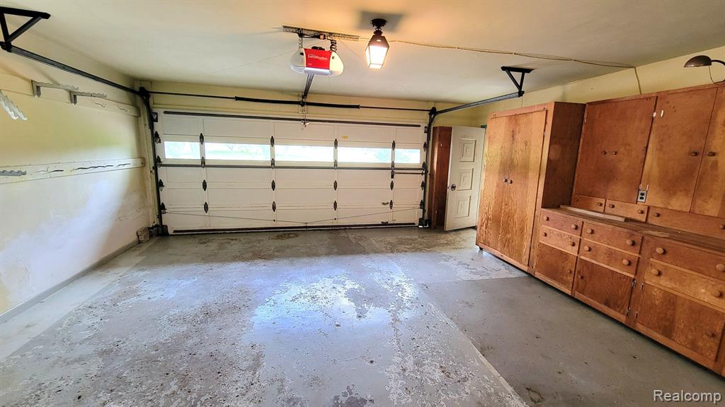3760 West Maple Road Bloomfield Hills, MI 48301 - Photo 38 of 38 Gallery Image 38