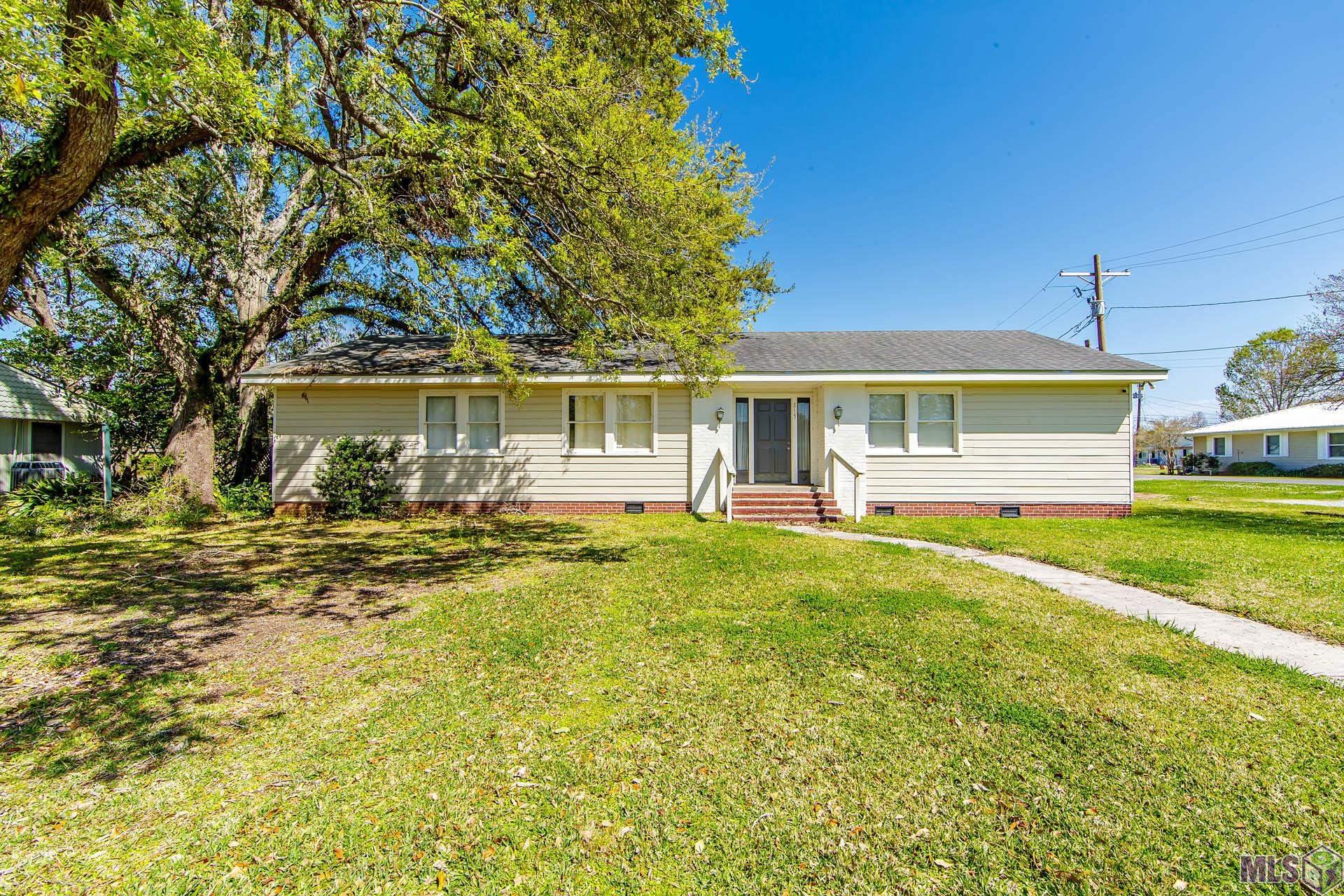 815 Ridgefield Road Thibodaux, LA 70301 - Photo 1 of 12