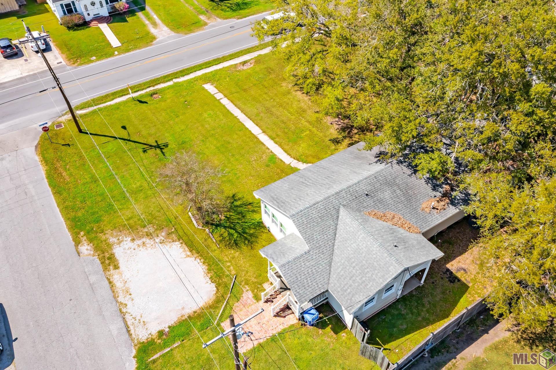 815 Ridgefield Road Thibodaux, LA 70301 - Photo 3 of 12
