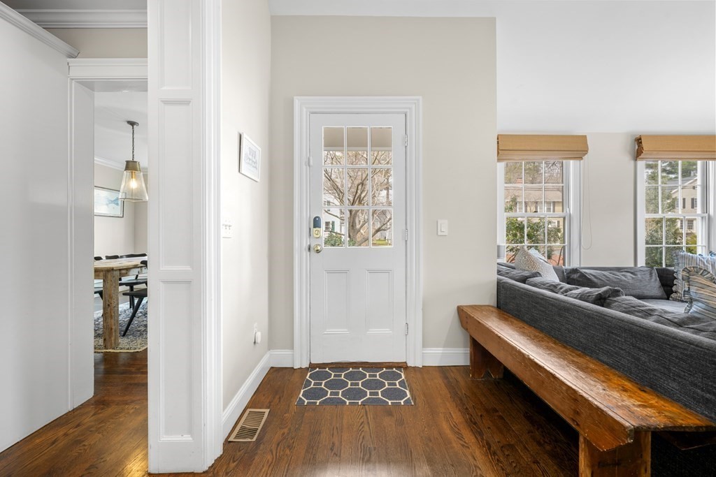 19 Elmwood Road Wellesley, MA 02481 - Photo 21 of 41 a very nice looking room with a large window