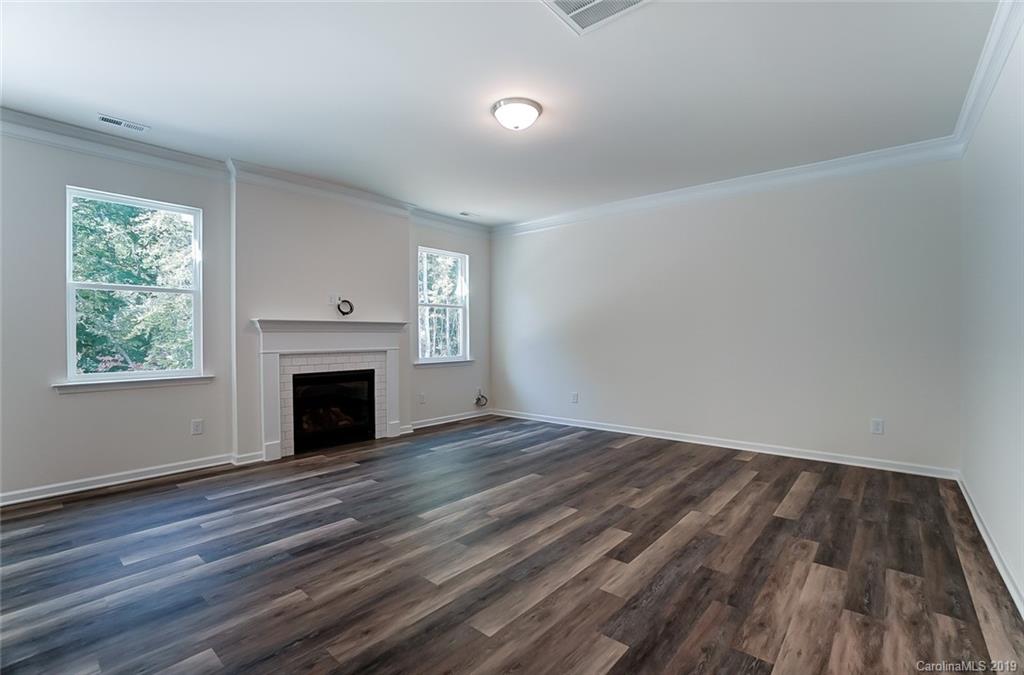 5111 Devonshire Road Denver, NC 28037 - Photo 6 of 33 Gallery Image 6