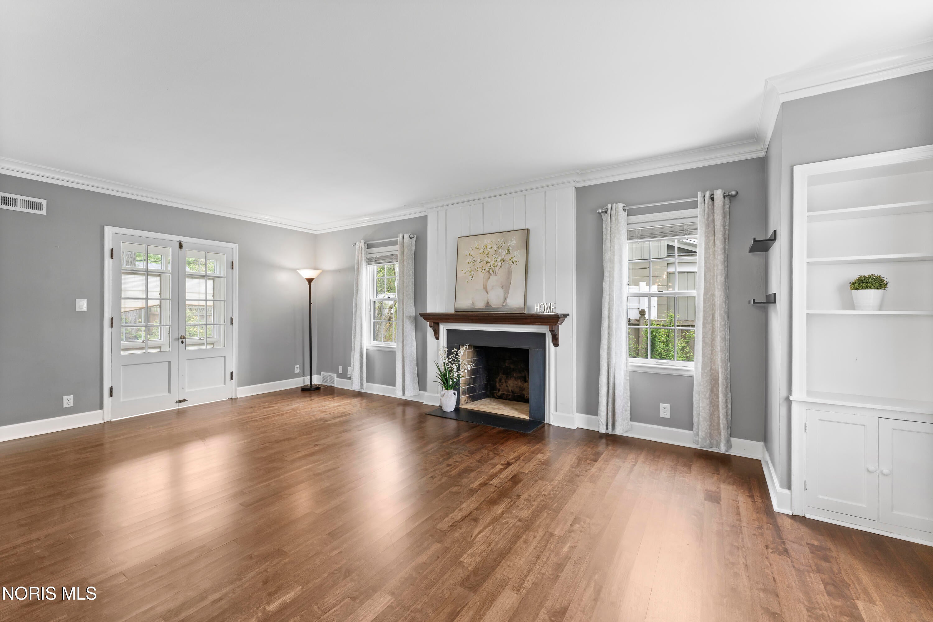 3-Living-Room