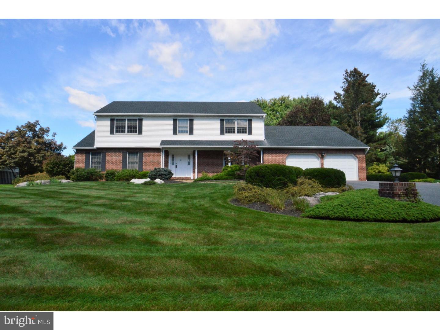 880 Yorkshire Road Bethlehem, PA 18017 - Photo 1 of 22 Gallery Image 1