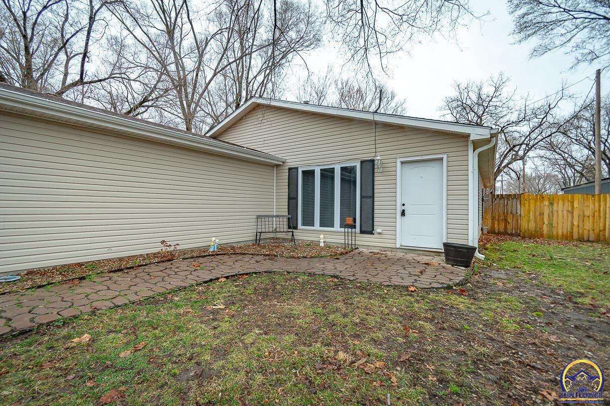 13918 Railroad Street Perry, KS 66073 - Photo 2 of 34 Gallery Image 2
