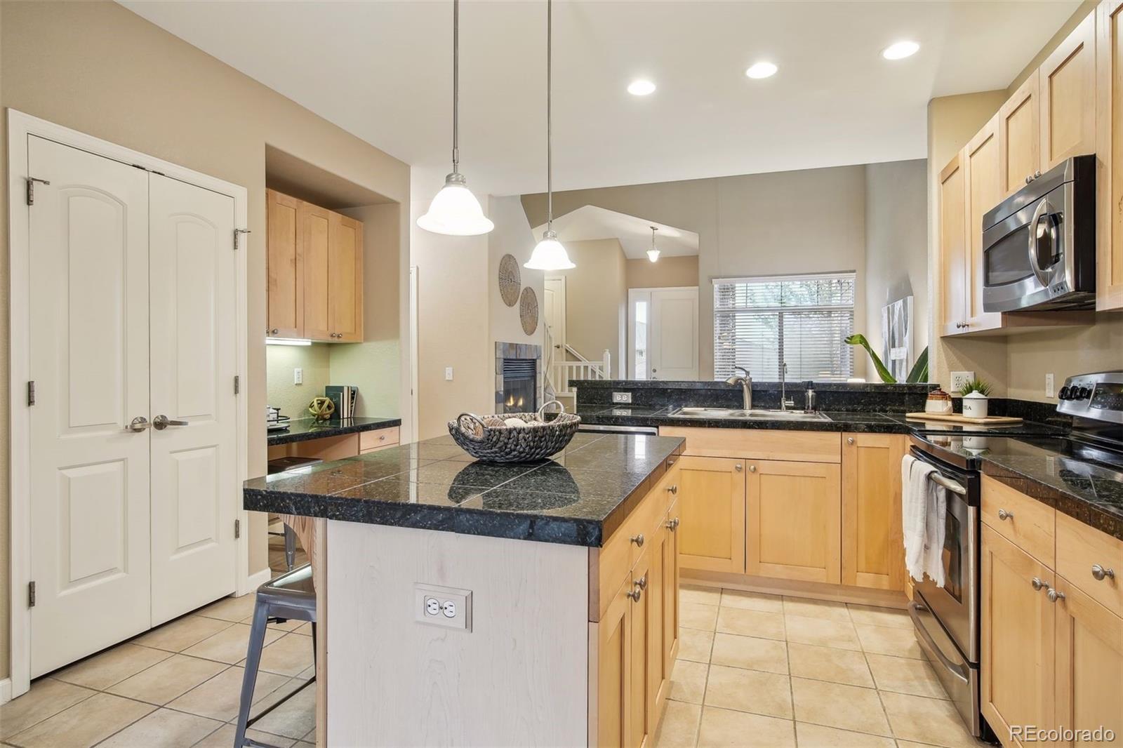 8566 Gold Peak Drive, Unit B Highlands Ranch, CO 80130 - Photo 11 of 40