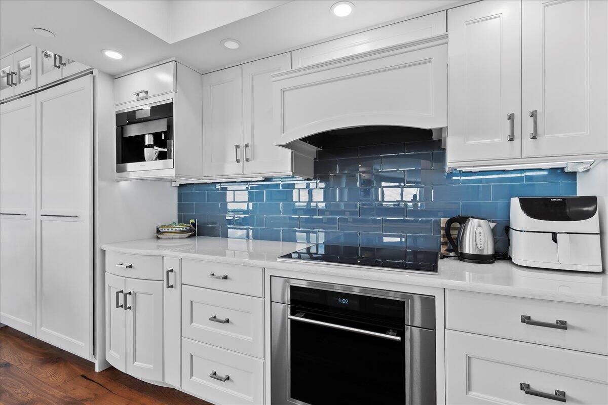 3322 Casseekey Island Road, Unit 901 Jupiter, FL 33477 - Photo 15 of 67 Kitchen