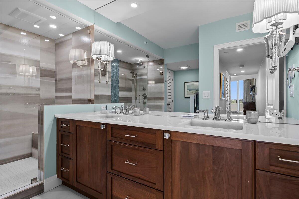 3322 Casseekey Island Road, Unit 901 Jupiter, FL 33477 - Photo 24 of 67 Primary Bathroom