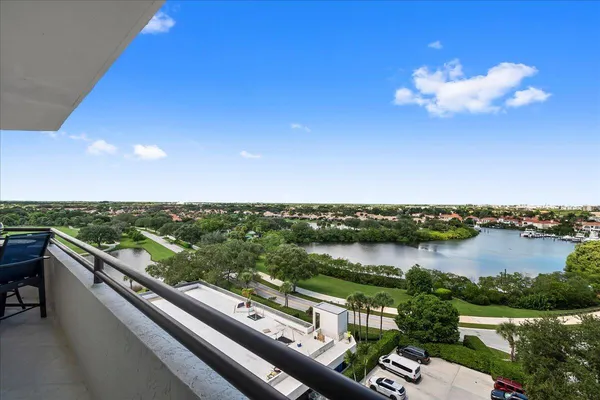 $947,500 | 3322 Casseekey Island Road, Unit 901, Jupiter, FL 33477