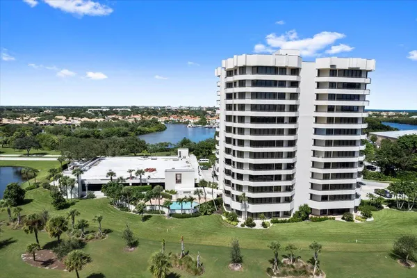 $947,500 | 3322 Casseekey Island Road, Unit 901, Jupiter, FL 33477