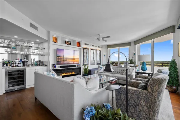 $947,500 | 3322 Casseekey Island Road, Unit 901, Jupiter, FL 33477