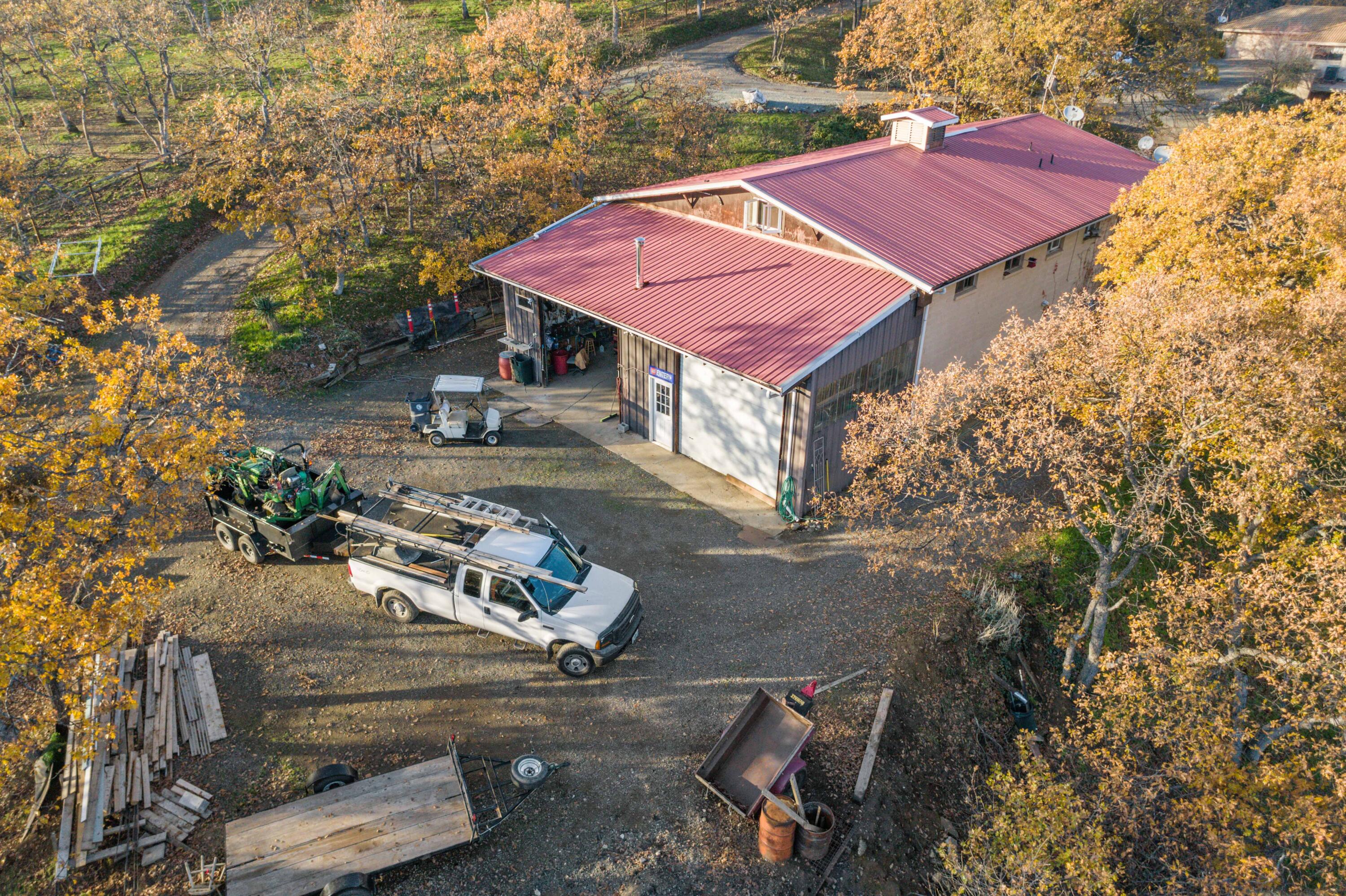 4351 Pioneer Road Medford, OR 97501 - Photo 49 of 55 Drone Footage Warehouse