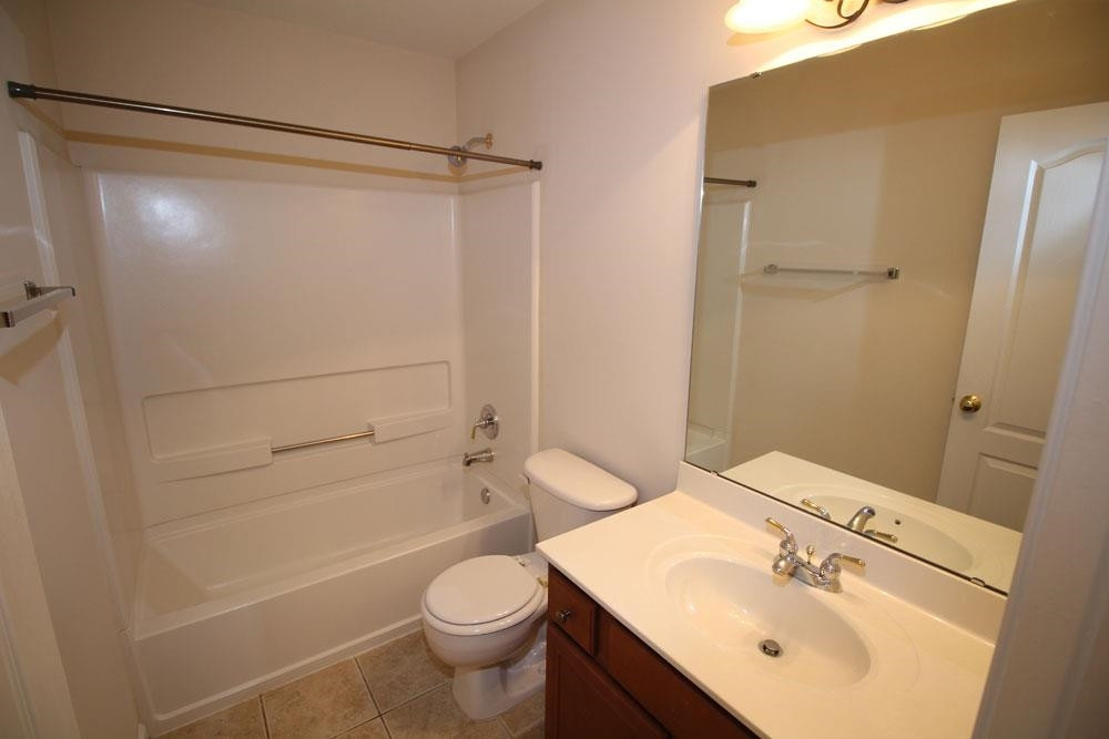 6952 Middleboro Drive Raleigh, NC 27612 - Photo 21 of 32 Hall Bathroom