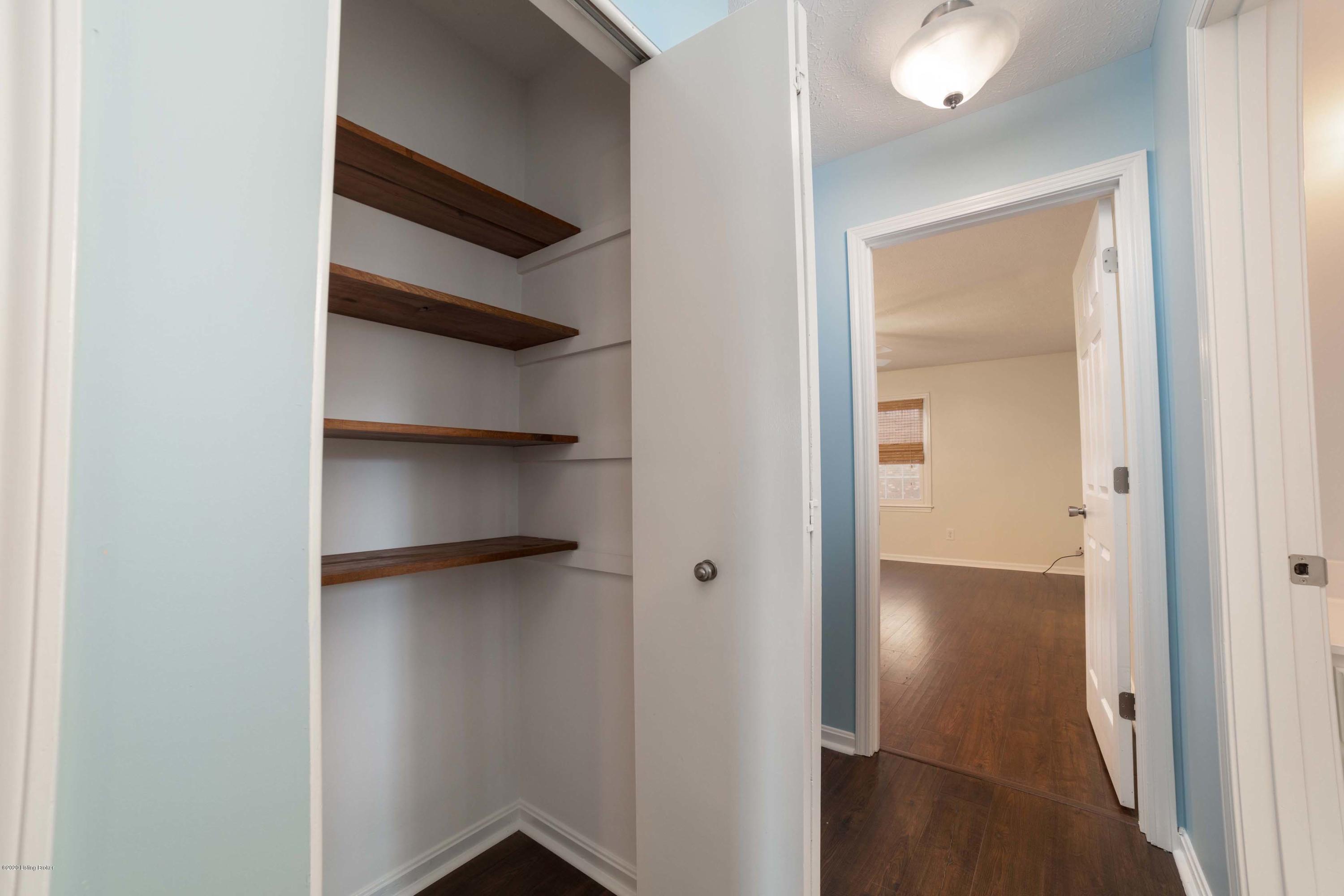 2808 Wareham Road Louisville, KY 40242 - Photo 35 of 70 Wareham035