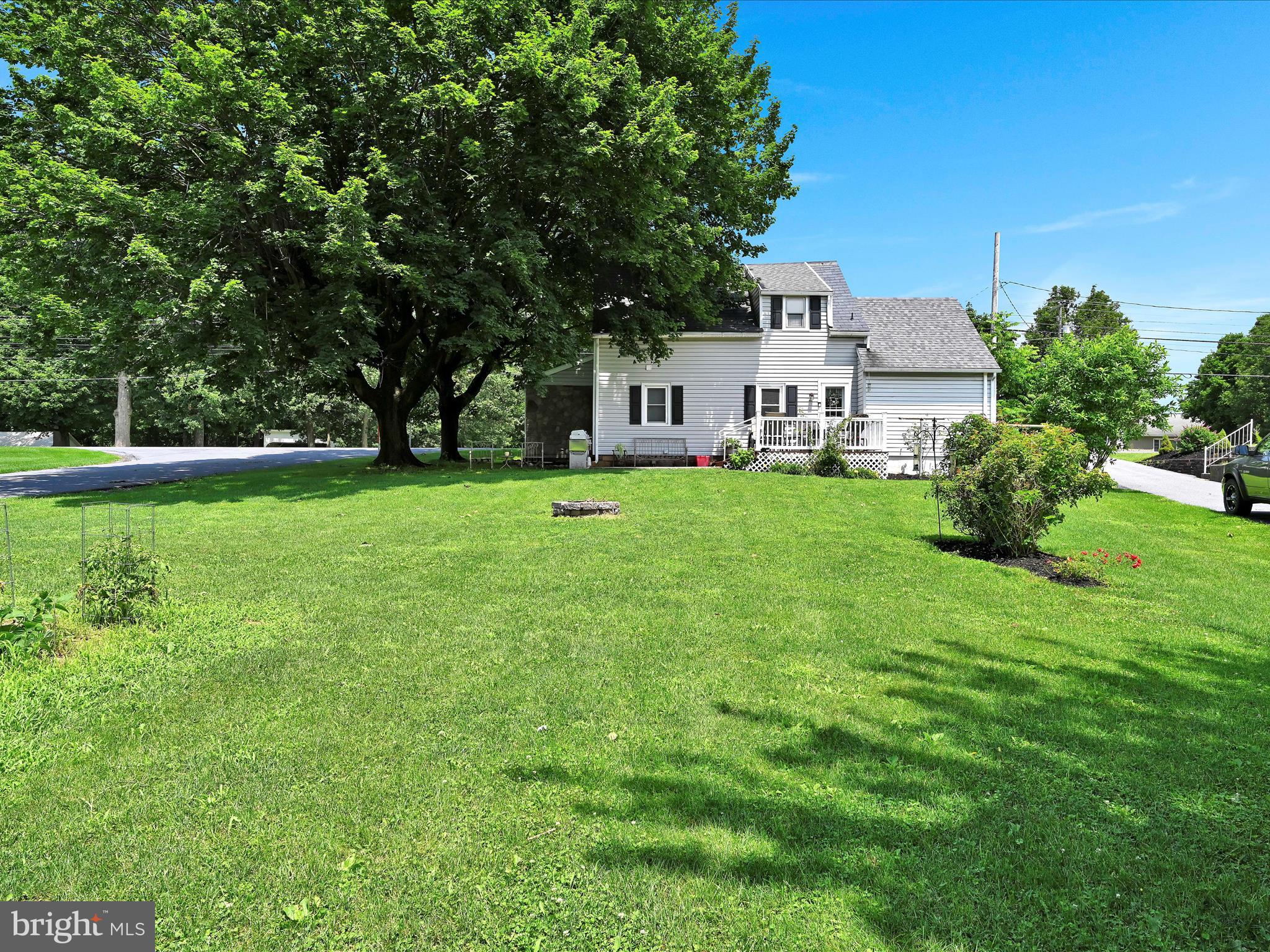 5 Hershey Road Lititz, PA 17543 - Photo 7 of 32 a house view with a garden space